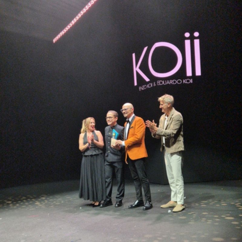 Entrega del Premio Isla Internacional 2026 a los diseñadores KOII en una noche de moda y excelencia creativa